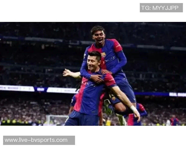 莱万与巴萨续约可能性依然存在俱乐部尚未急于做出决定